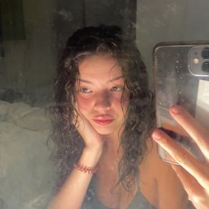 Meet your Posher, Abby